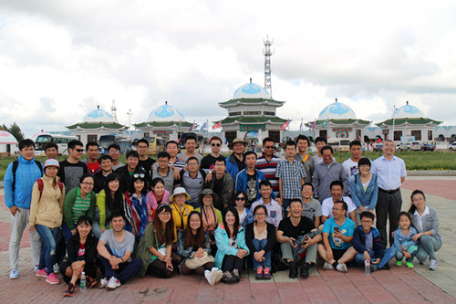 公司組織集體旅游，豐富員工業余生活